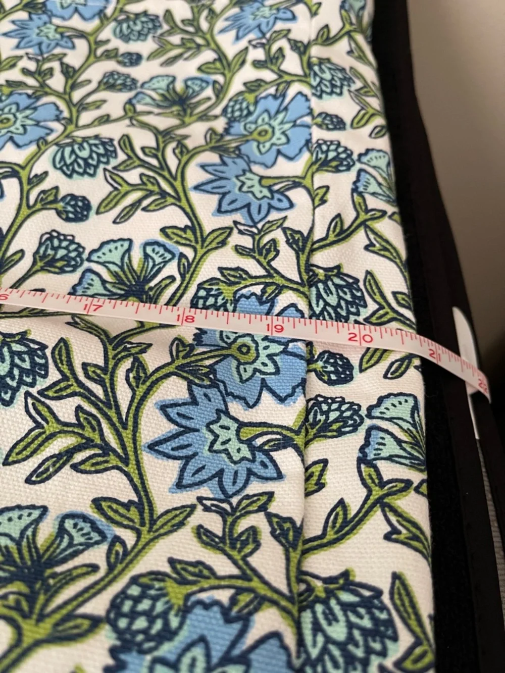 NWOT..blueTote Floral Canvas Bag in Blue and Green by Rockflower Paper - Picture 3 of 5